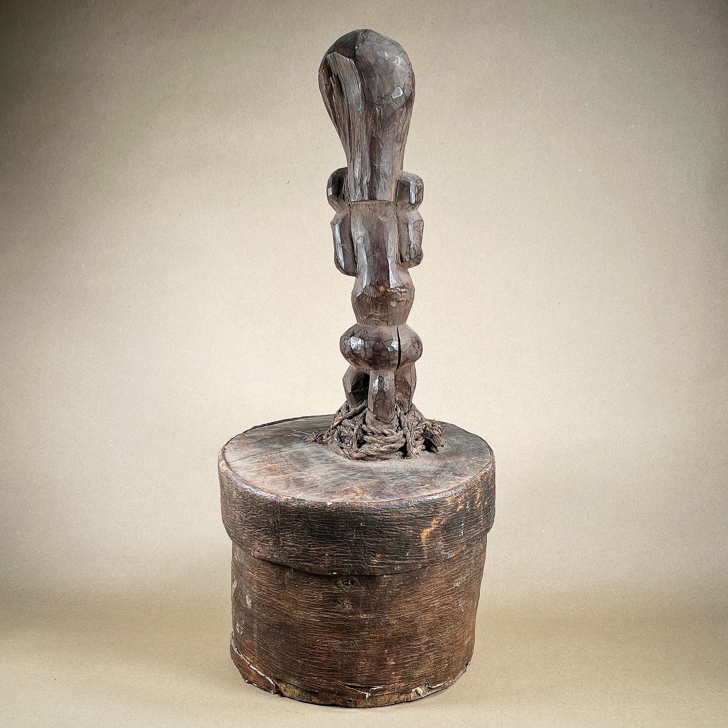 Fang Reliquary Container Byeri