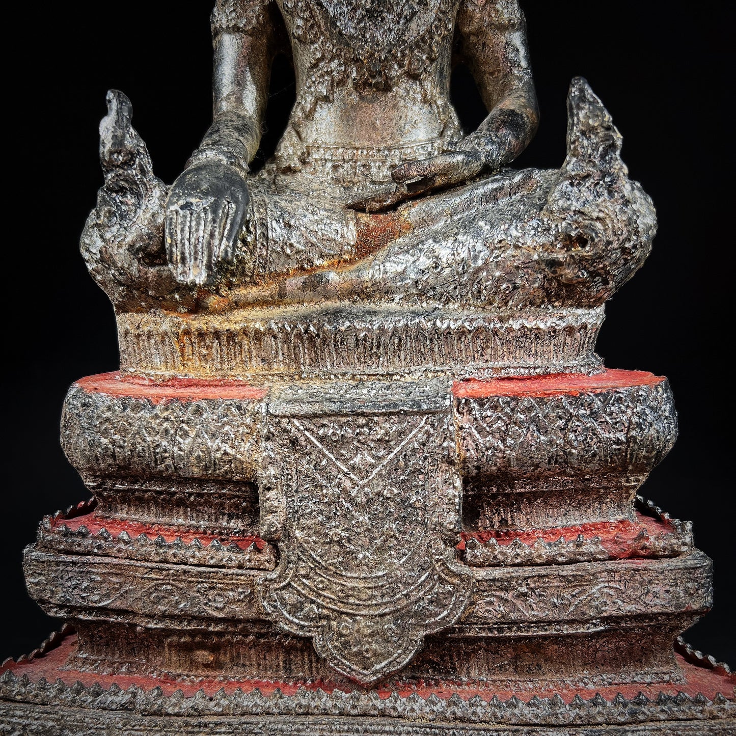 Thai Rattanakosin Lacquered and Gilt Bronze Figure of Buddha