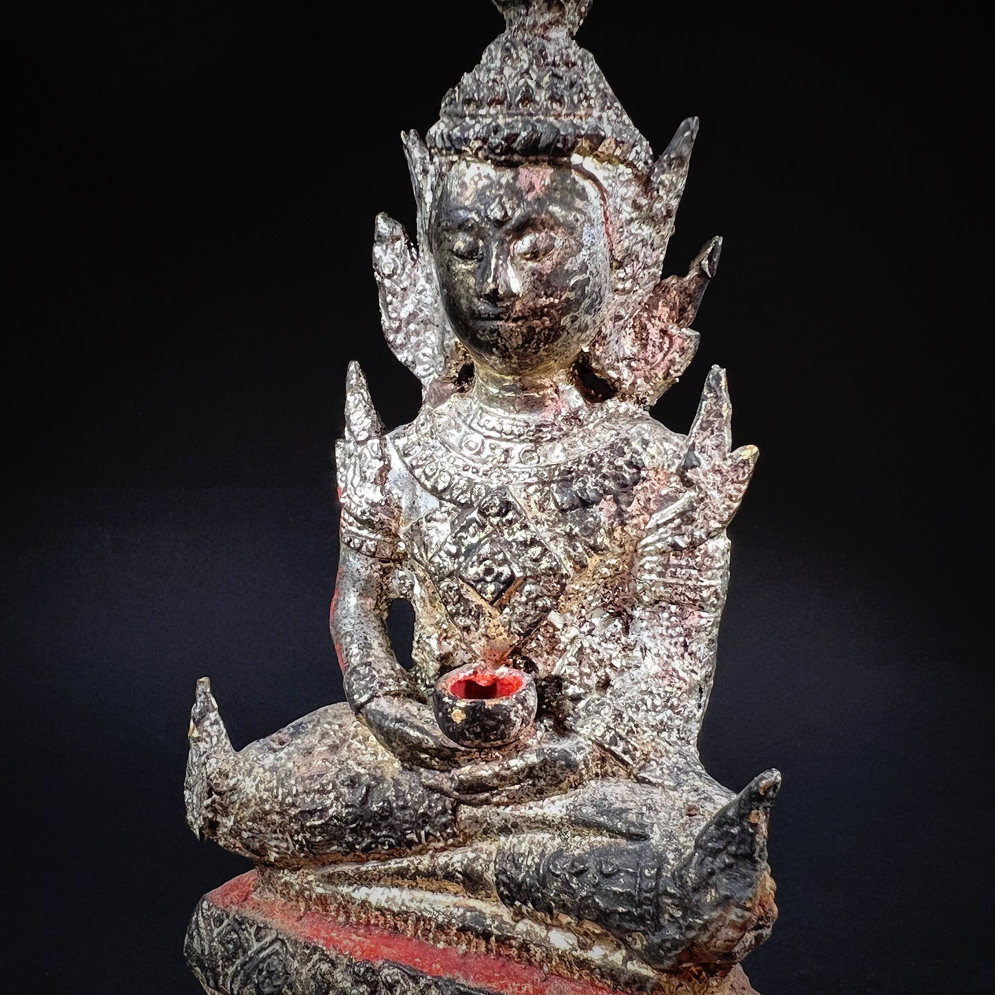 Thai Rattanakosin Lacquered and Gilt Bronze Figure of Buddha