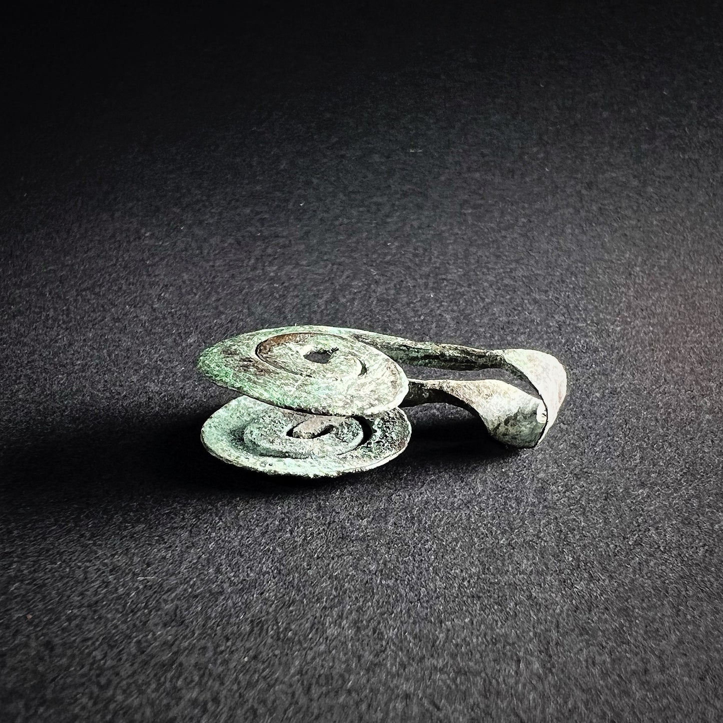 Chimú Copper Alloy Depilatory Tweezers