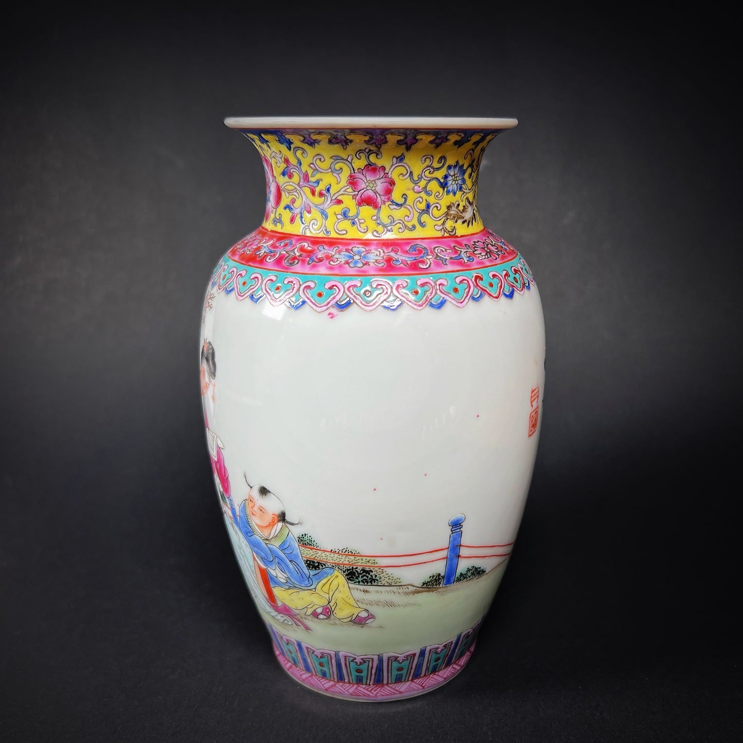 Chinese Late Republic Period Famille Rose Eggshell Vase