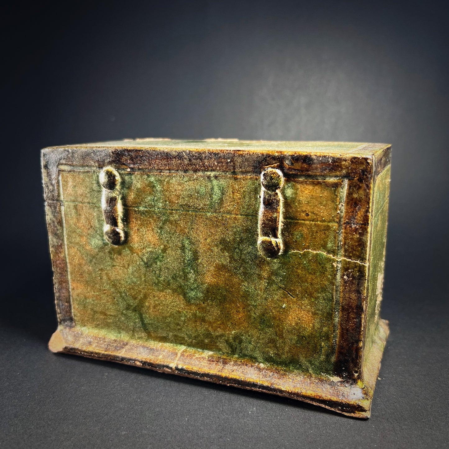 Ming Dynasty Green Glazed Pottery Offering Chest