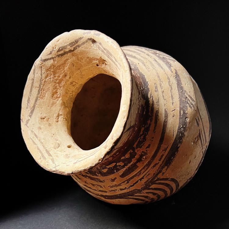 Chinese Neolithic Period Pottery Vessel