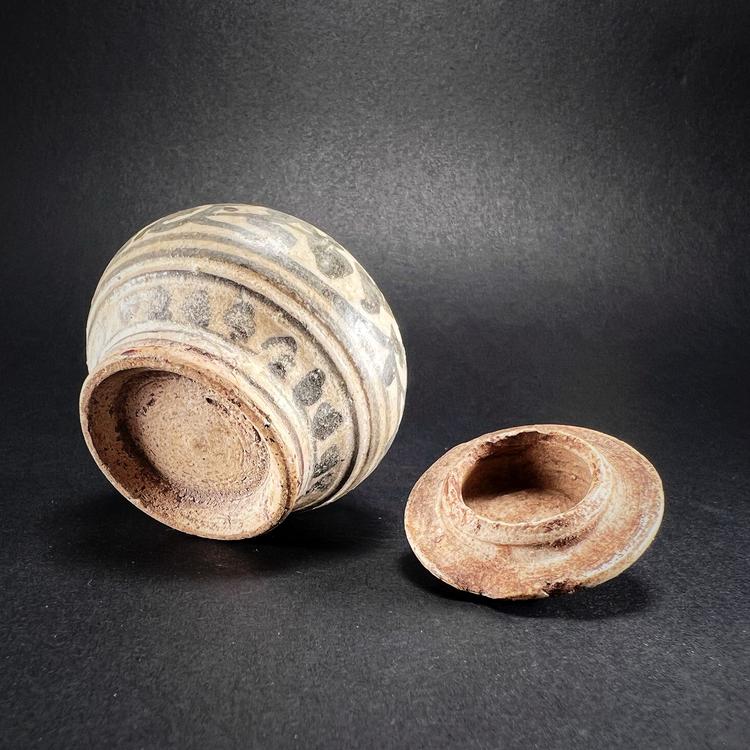 Thai Sawankhalok Brown Glaze Lidded Stoneware Box