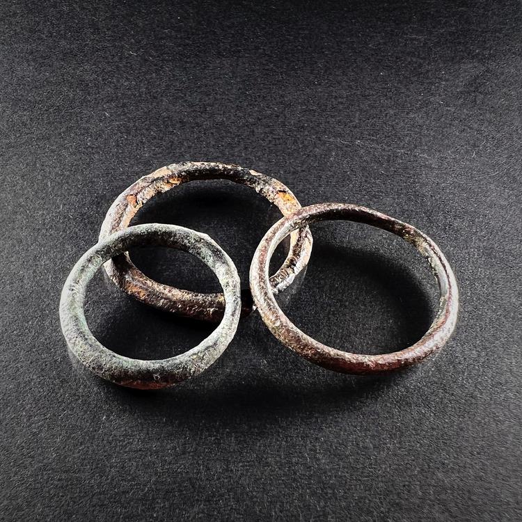 Celtic Bronze Ring Money