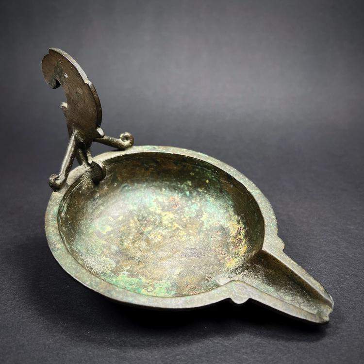 Indian Bronze Pooja Oil Lamp Vilakku
