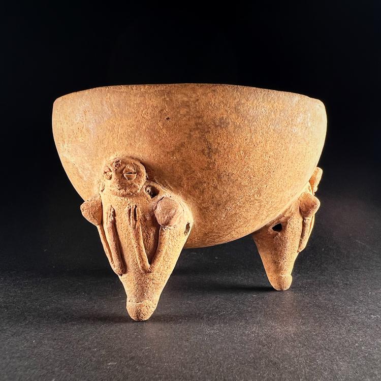 Chiriqui Tripod Pottery Vessel