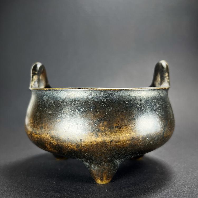 Qing Dynasty Bronze Tripod Censer