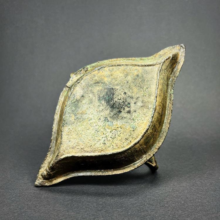 Javanese Majapahit Bronze Oil Lamp