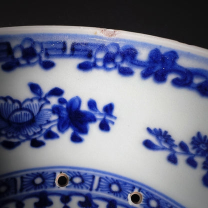Qing Dynasty Kangxi Blue White Porcelain Strainer Bowl.