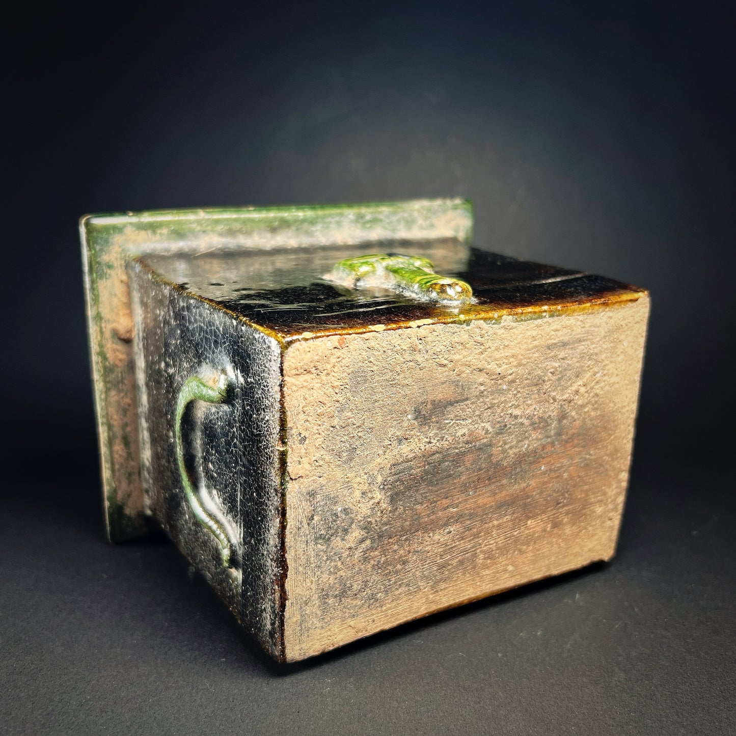 Ming Dynasty Green Glazed Pottery Offering Chest