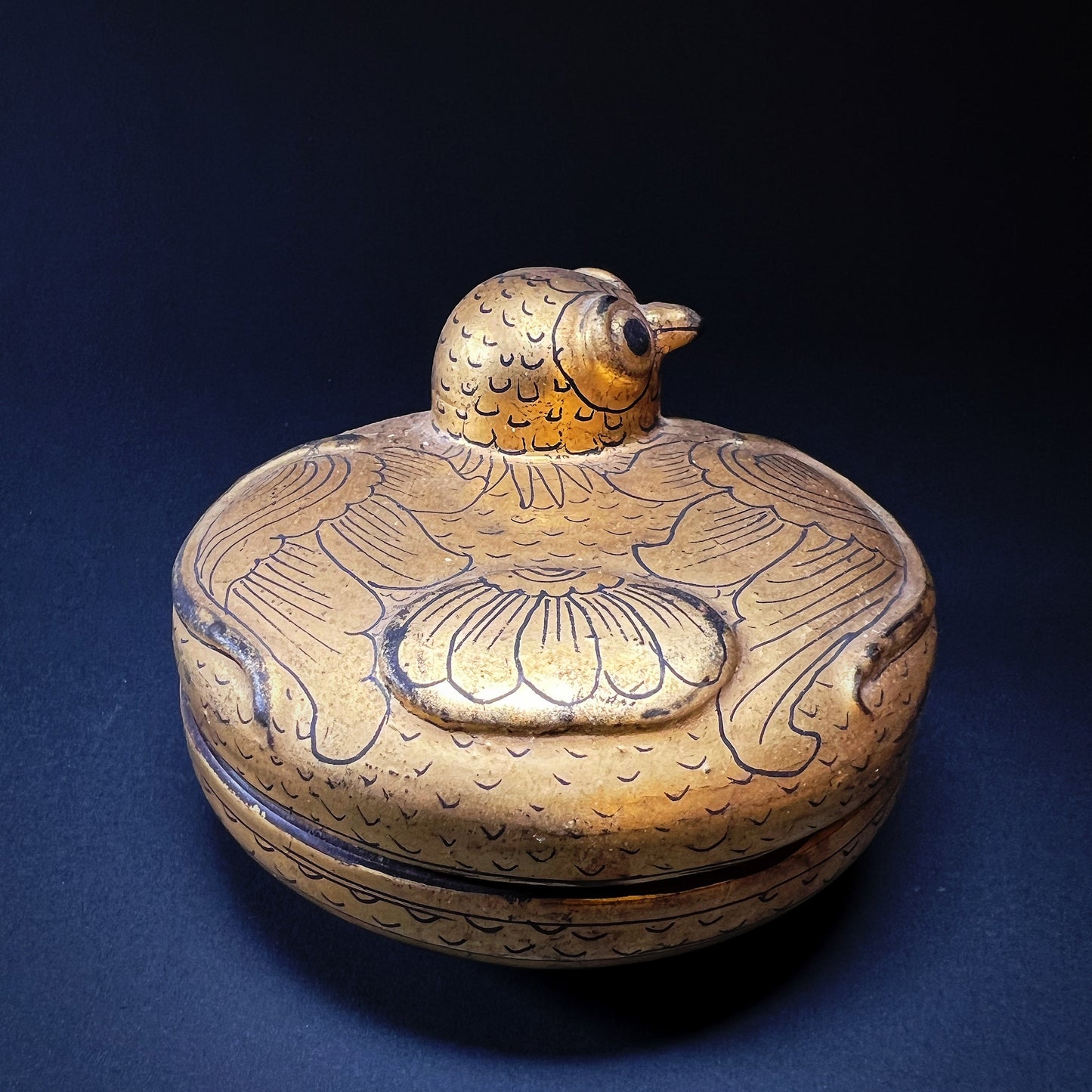 Burmese Lacquerware Gold Leaf Owl Betel Box