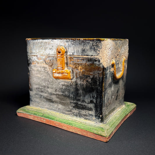 Ming Dynasty Green Glazed Pottery Offering Chest