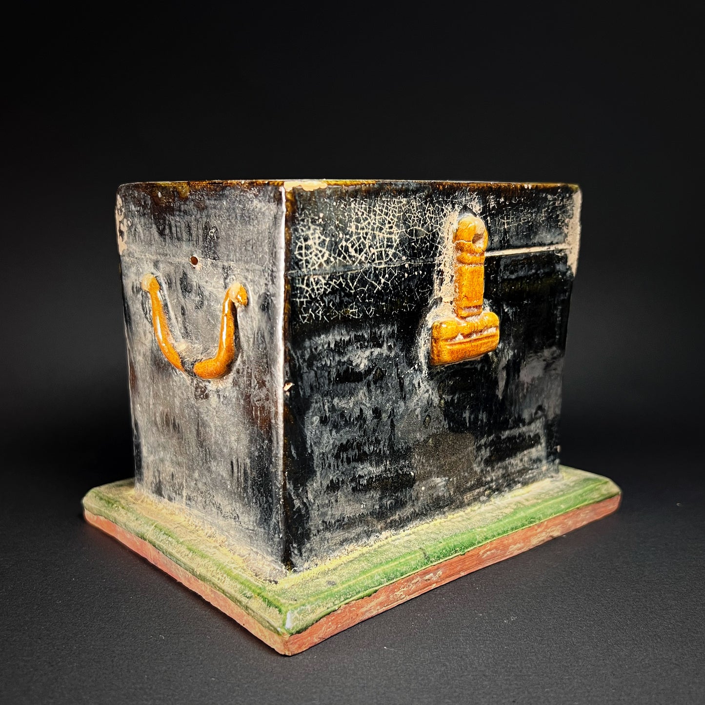 Ming Dynasty Green Glazed Pottery Offering Chest