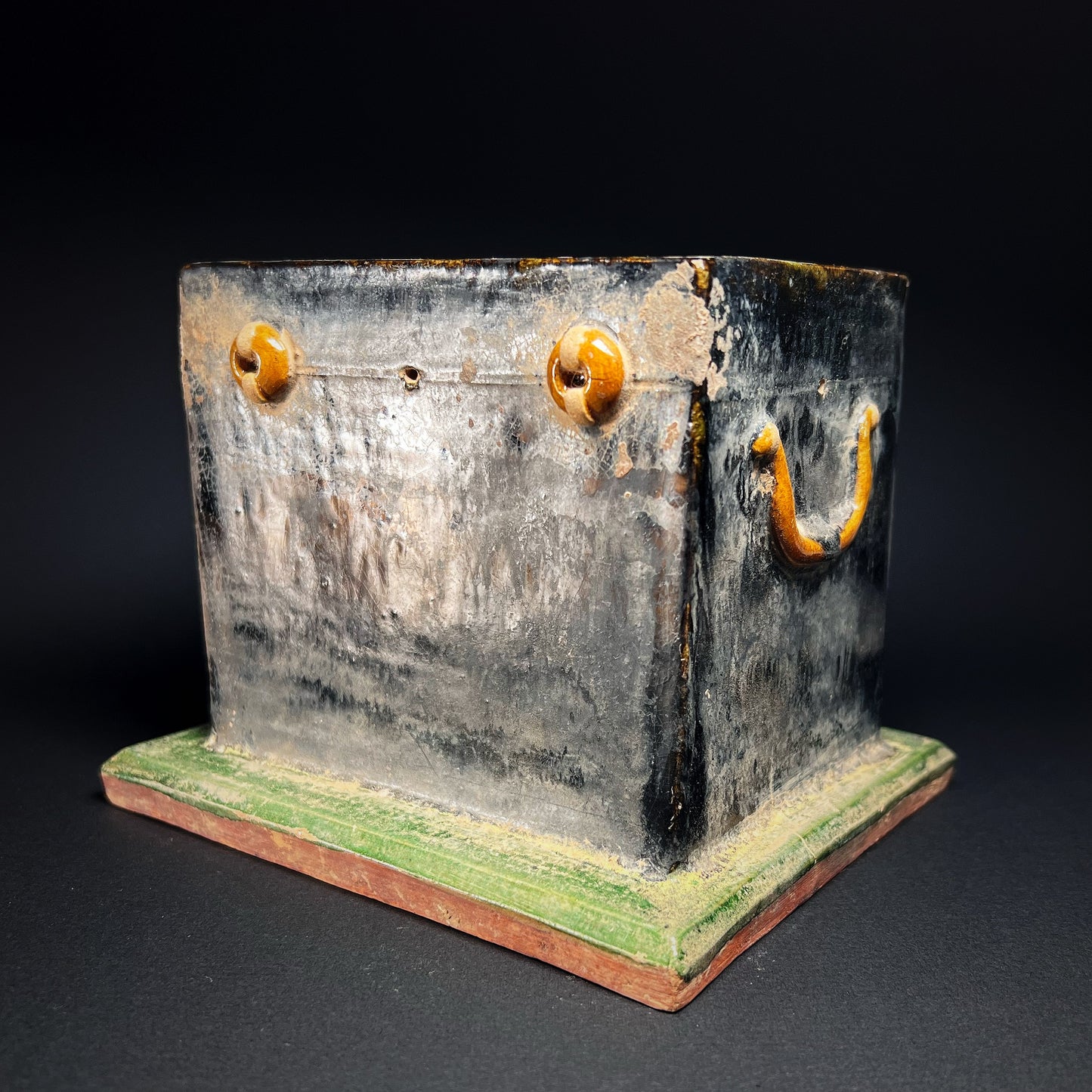 Ming Dynasty Green Glazed Pottery Offering Chest