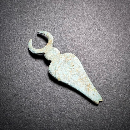 Roman Bronze Nail Cleaner