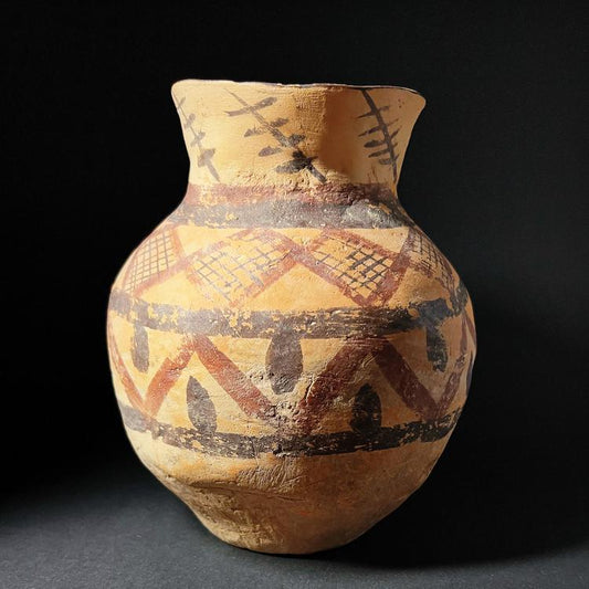 Chinese Neolithic Period Pottery Vessel