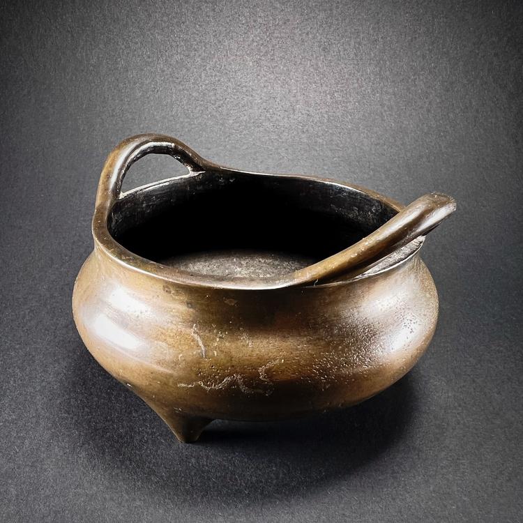 Qing Dynasty Bronze Tripod Censer